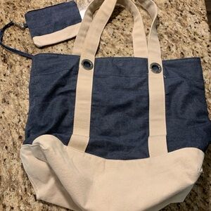 12” Blue and Cream Tote Bag with Pouch